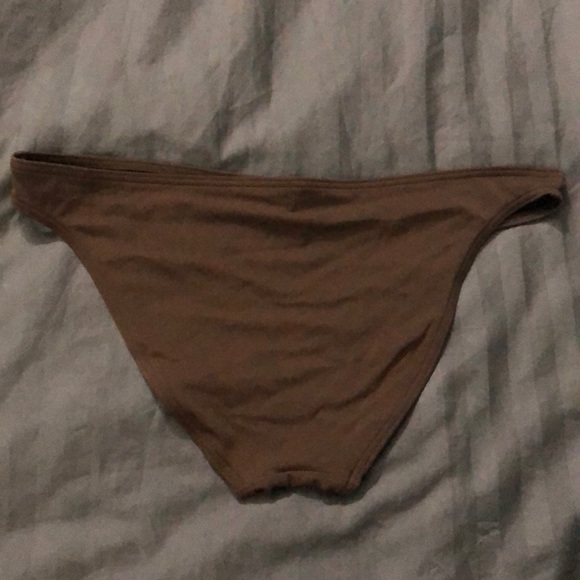 Victoria’s Secret Bikini Bottom - Picture 2 of 3